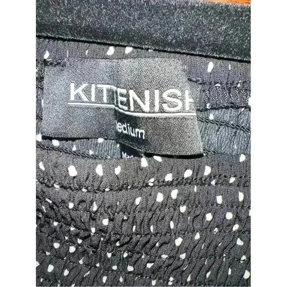 Kittenish dress - Picture 2 of 3